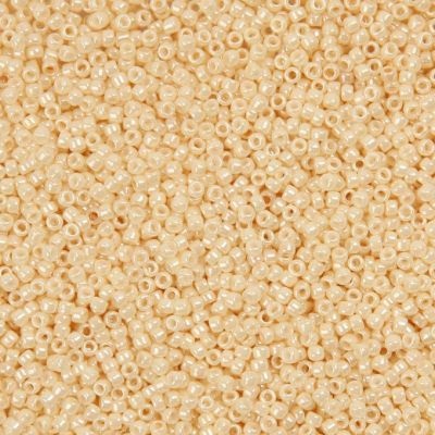 TOHO 11/0 OpaqueLustered Lt. Beige (123), 10 g